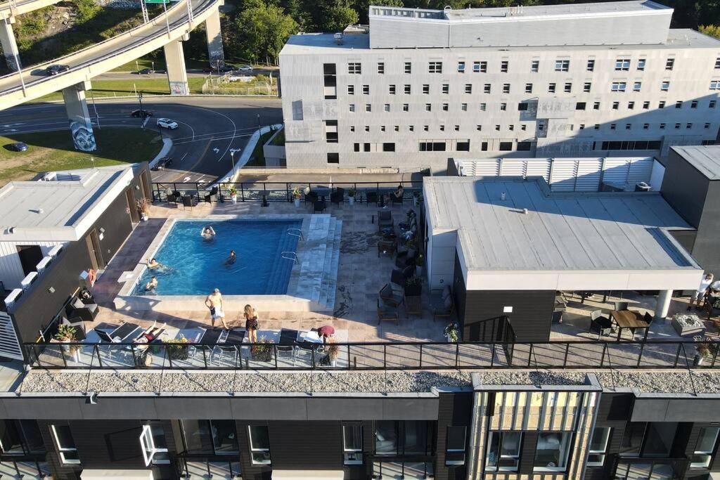 Condo Chic, Centre-Ville Piscine, Terrasse, Gym Québec Exterior foto
